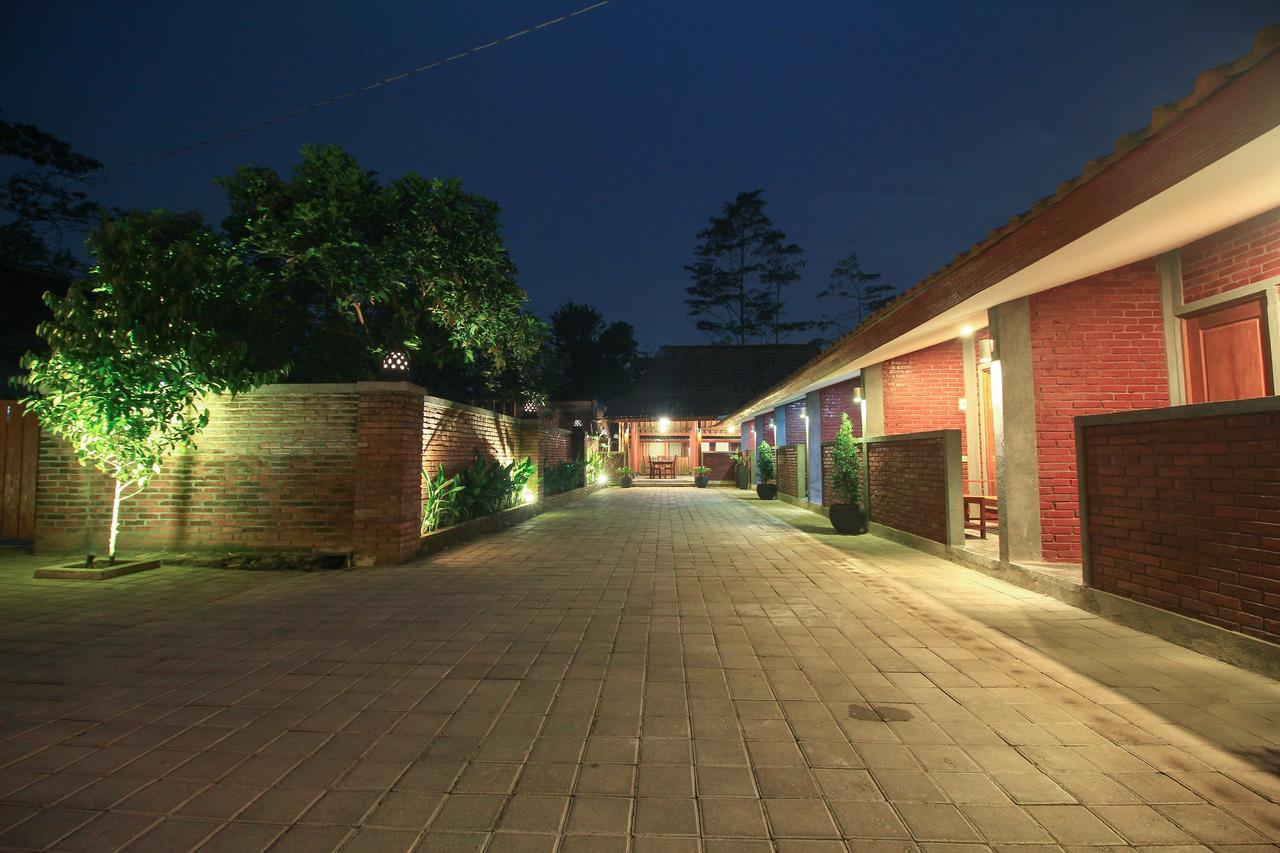Wahid Borobudur Magelang Exterior photo